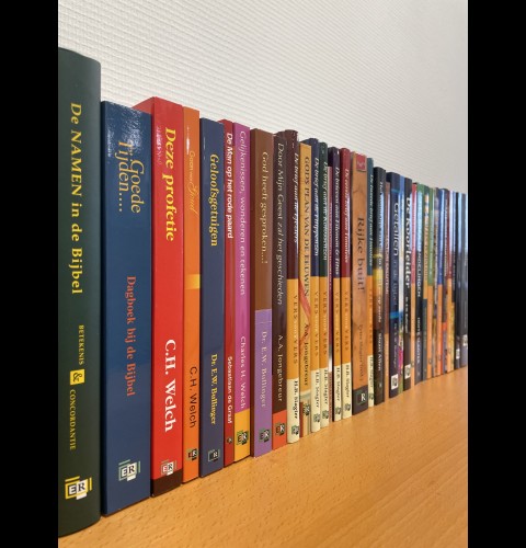 Een boekenplank vol